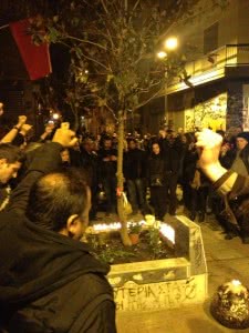 από τη συγκέντρωση στον τόπο δολοφονίας του Αλέξη την Τετάρτη 11/3