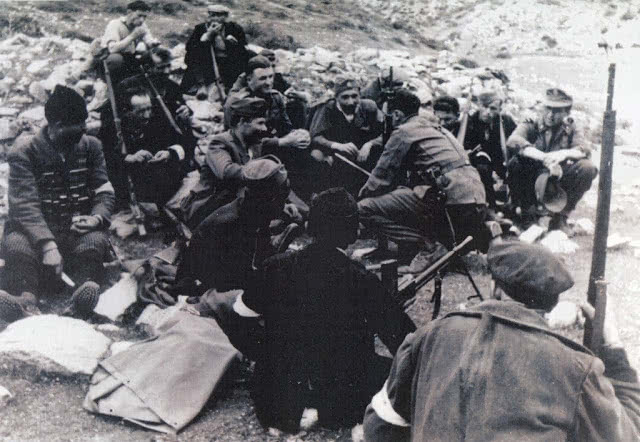 ΤΑ2 αξ ςς δεξιο άκρο2