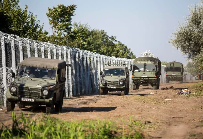 Hungary Migrants