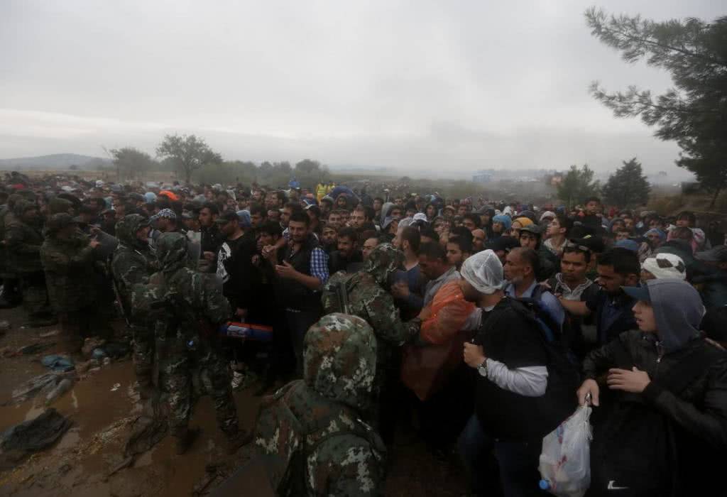 2015-09-10T121917Z_695056297_LR2EB9A0Y7UJ0_RTRMADP_3_EUROPE-MIGRANTS-GREECE