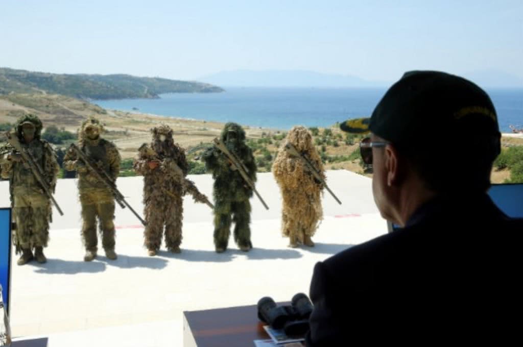 Άσκηση του τουρκικού στρατού υπό το βλέμμα του Ερντογάν | Kayhan Ozer, Presidential Press Service/Pool via AP
