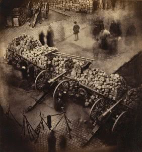 564px-Barricade_Paris_1871_by_Pierre-Ambrose_Richebourg