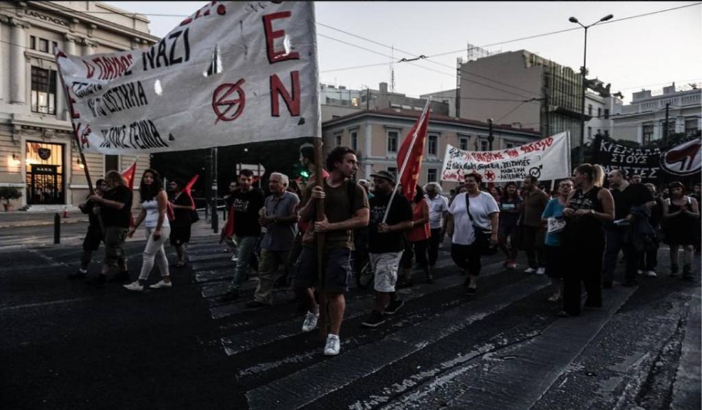 α4