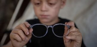 Εξαιτίας του ισραηλινού αποκλεισμού τα παιδιά στην Παλαιστίνη δεν έχουν πλέον καμία πρόσβαση σε οφθαλμολογικές εξετάσεις