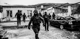 Al Jazeera: η εκστρατεία κατά των Ρομά στην Ελλάδα και η «αρχιτεκτονική» της συλλογικής τιμωρίας