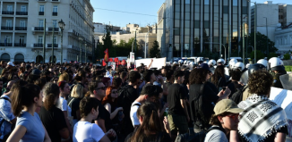 Συγκέντρωση στο Σύνταγμα για τα Προσφυγικά της Αλεξάνδρας και τον Αριστοτέλη Χαντζή
